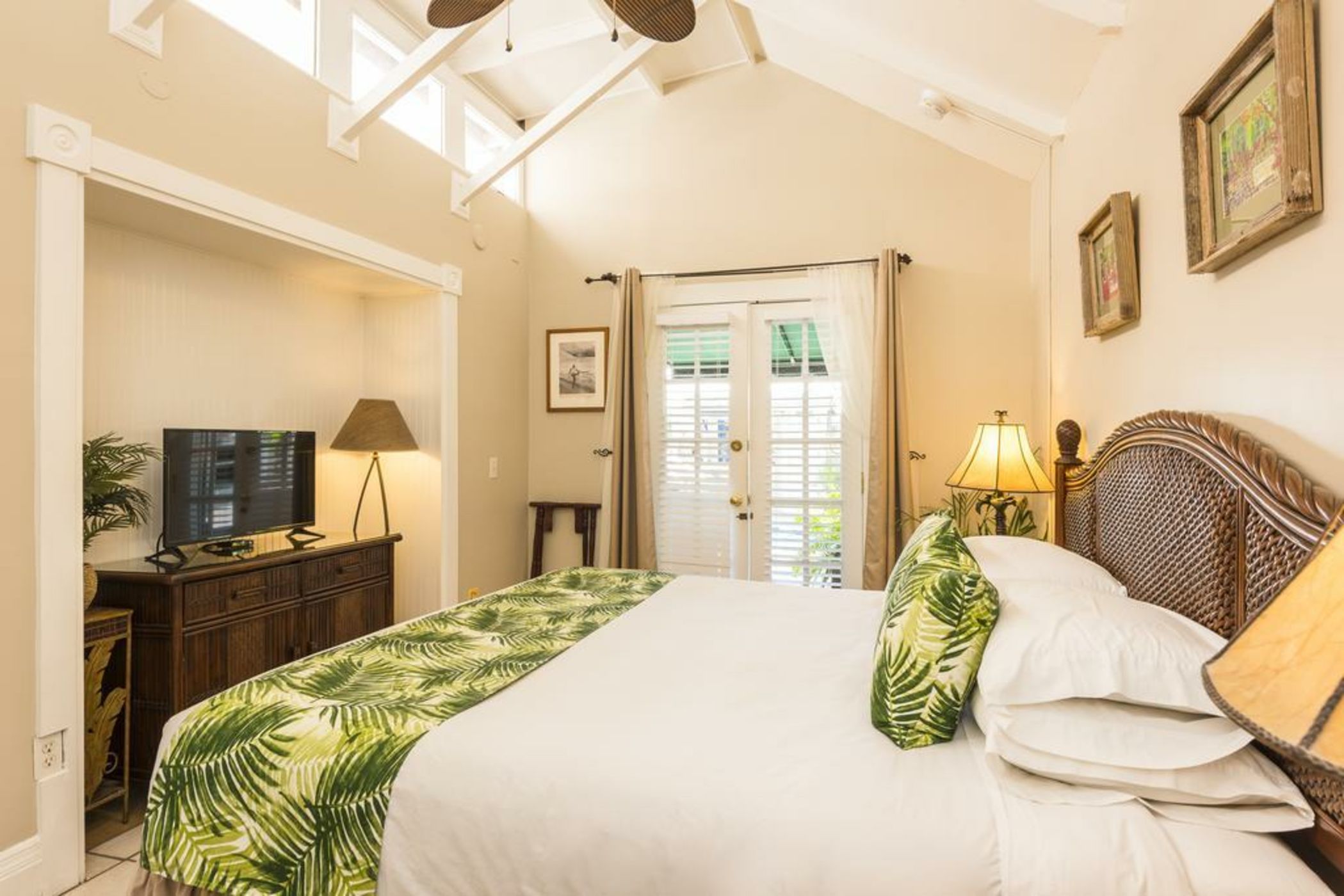 Andrews Inn & Garden Cottages