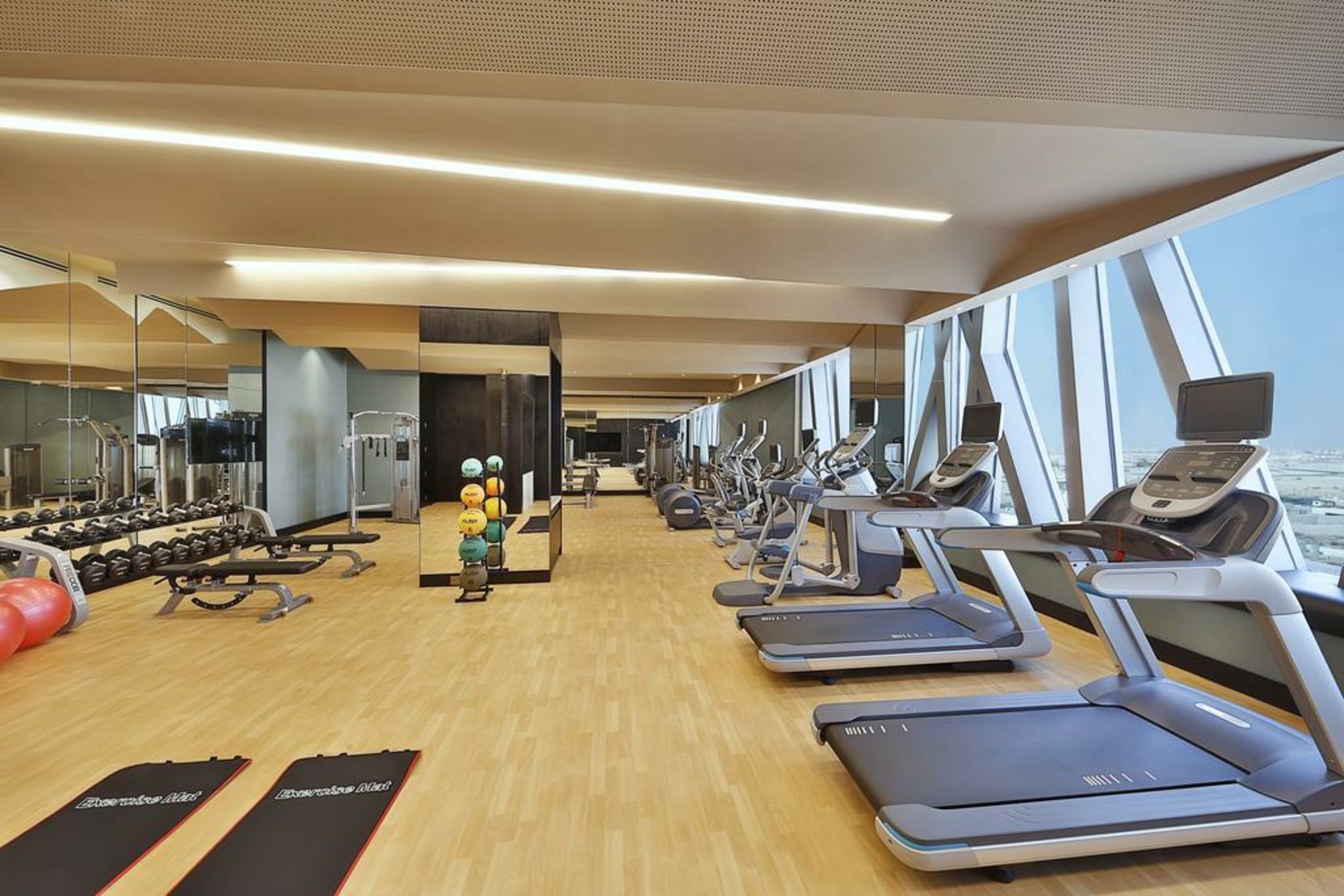 AlRayyan Hotel Doha, Curio Collection by Hilton