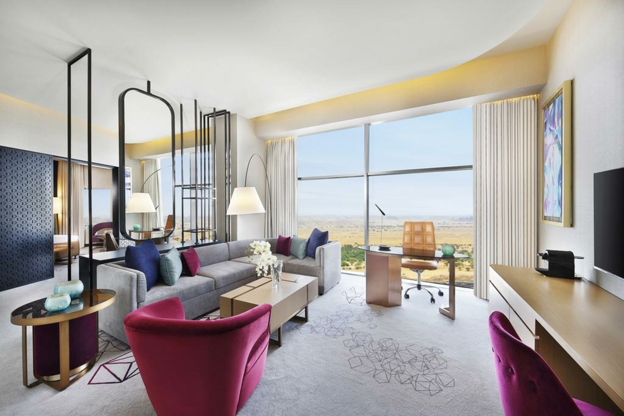 AlRayyan Hotel Doha, Curio Collection by Hilton