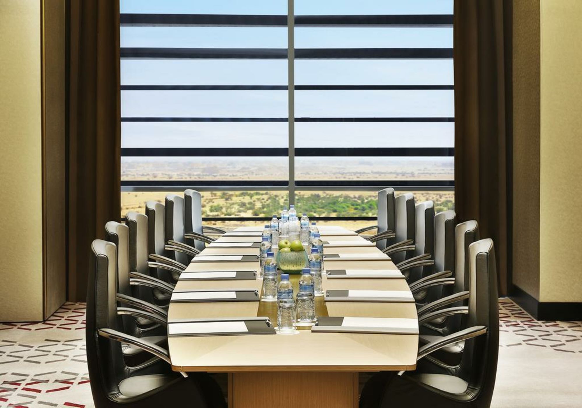 AlRayyan Hotel Doha, Curio Collection by Hilton