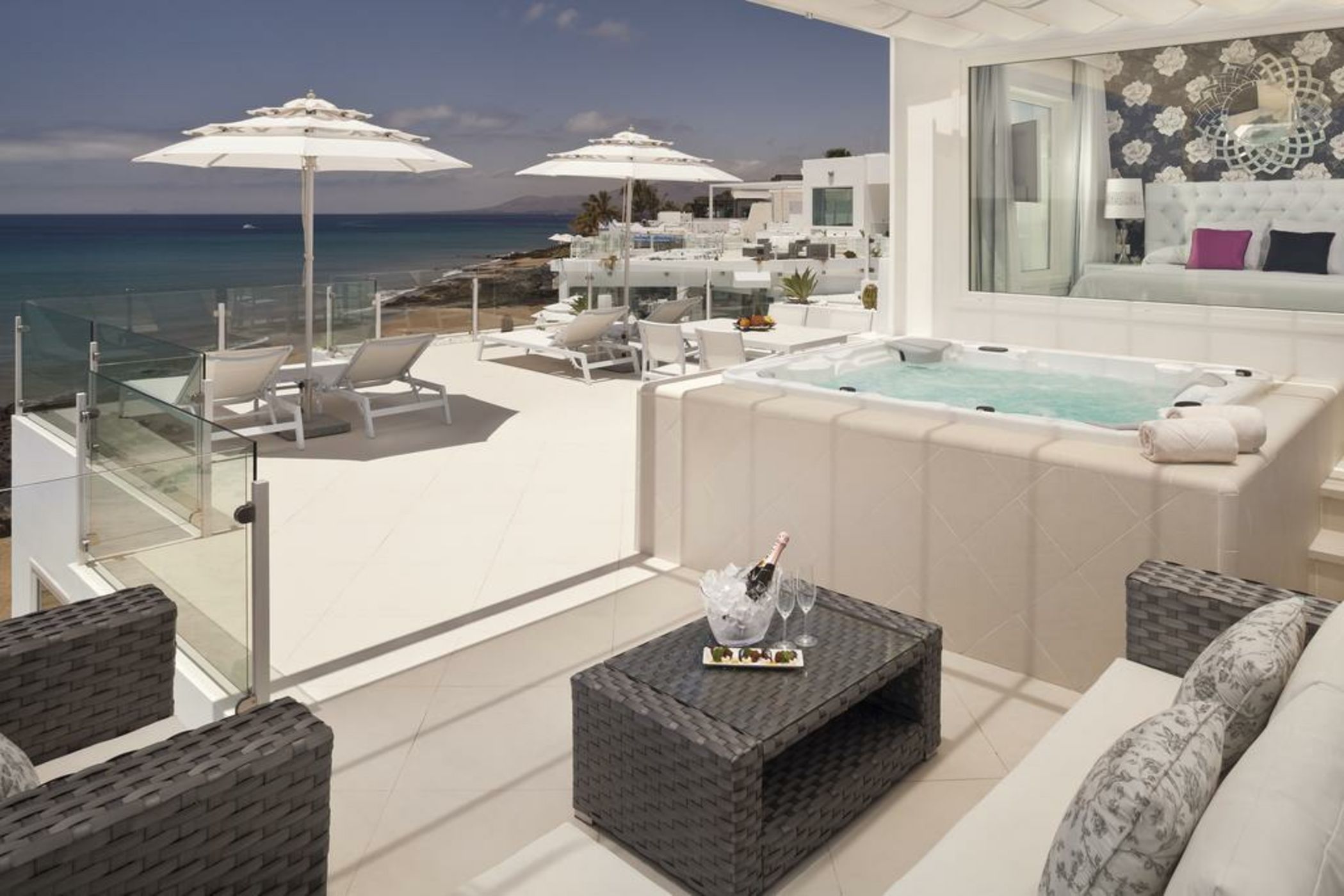 Lani's Suites de Luxe - Adults Only