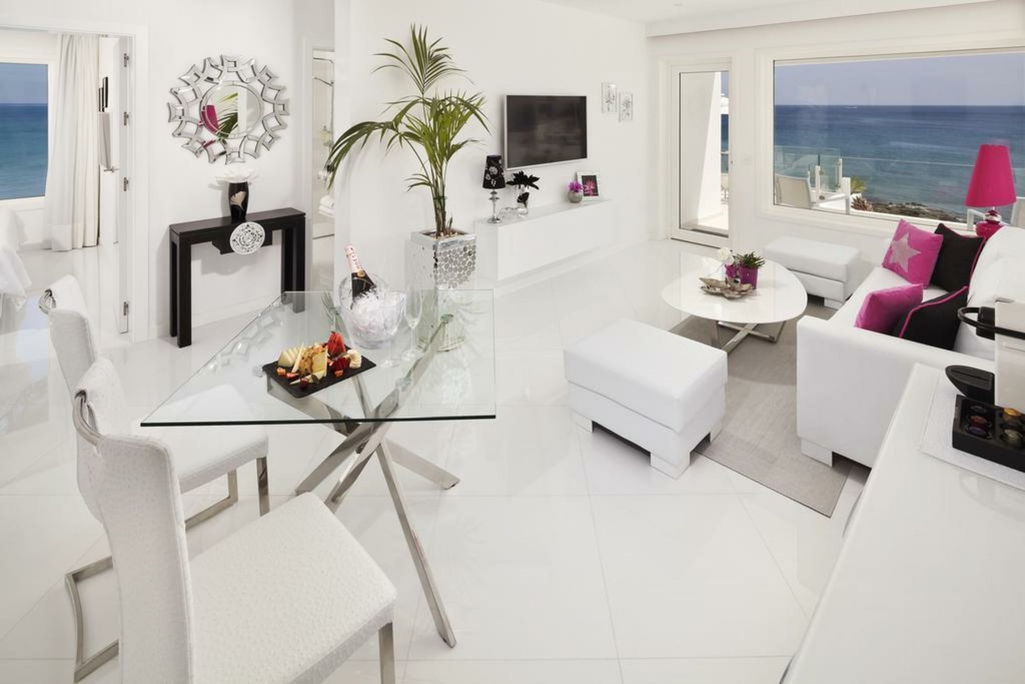 Lani's Suites de Luxe - Adults Only