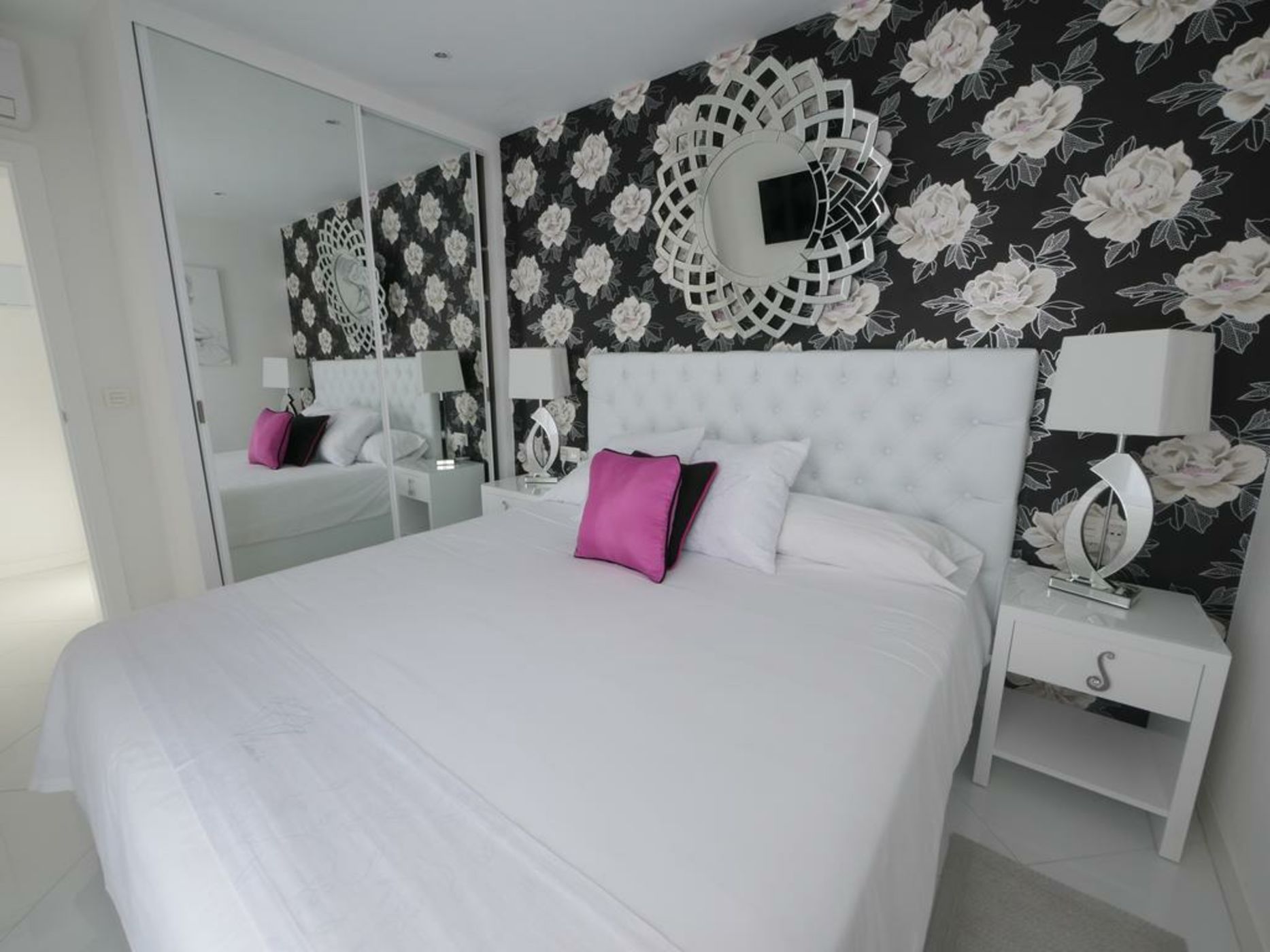 Lani's Suites de Luxe - Adults Only