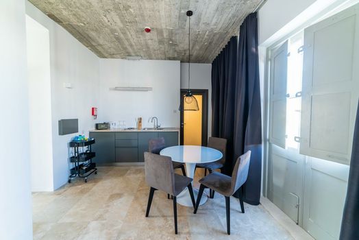 19 ROOMS