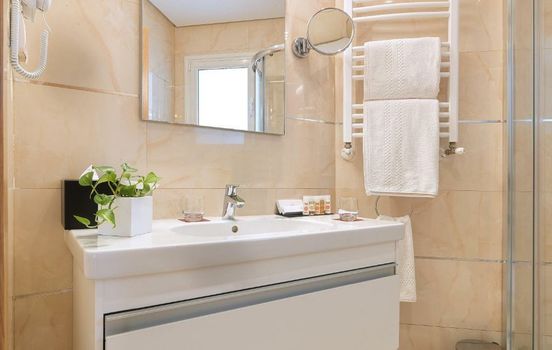 ADAM Hotel Suites