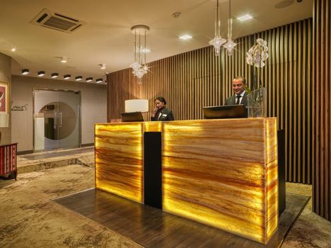 ADAM Hotel Suites