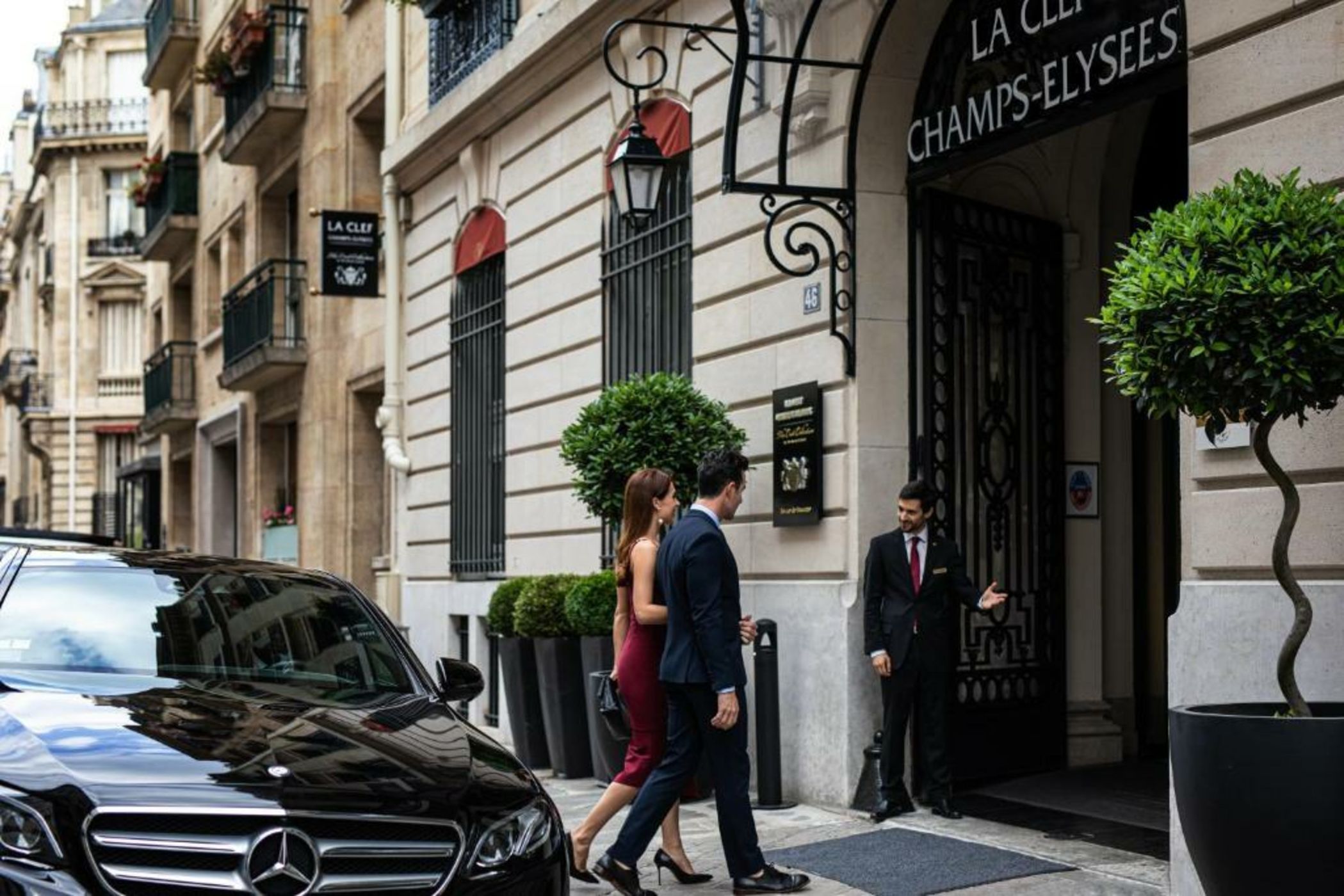 La Clef Champs-Élysées Paris by The Crest Collection