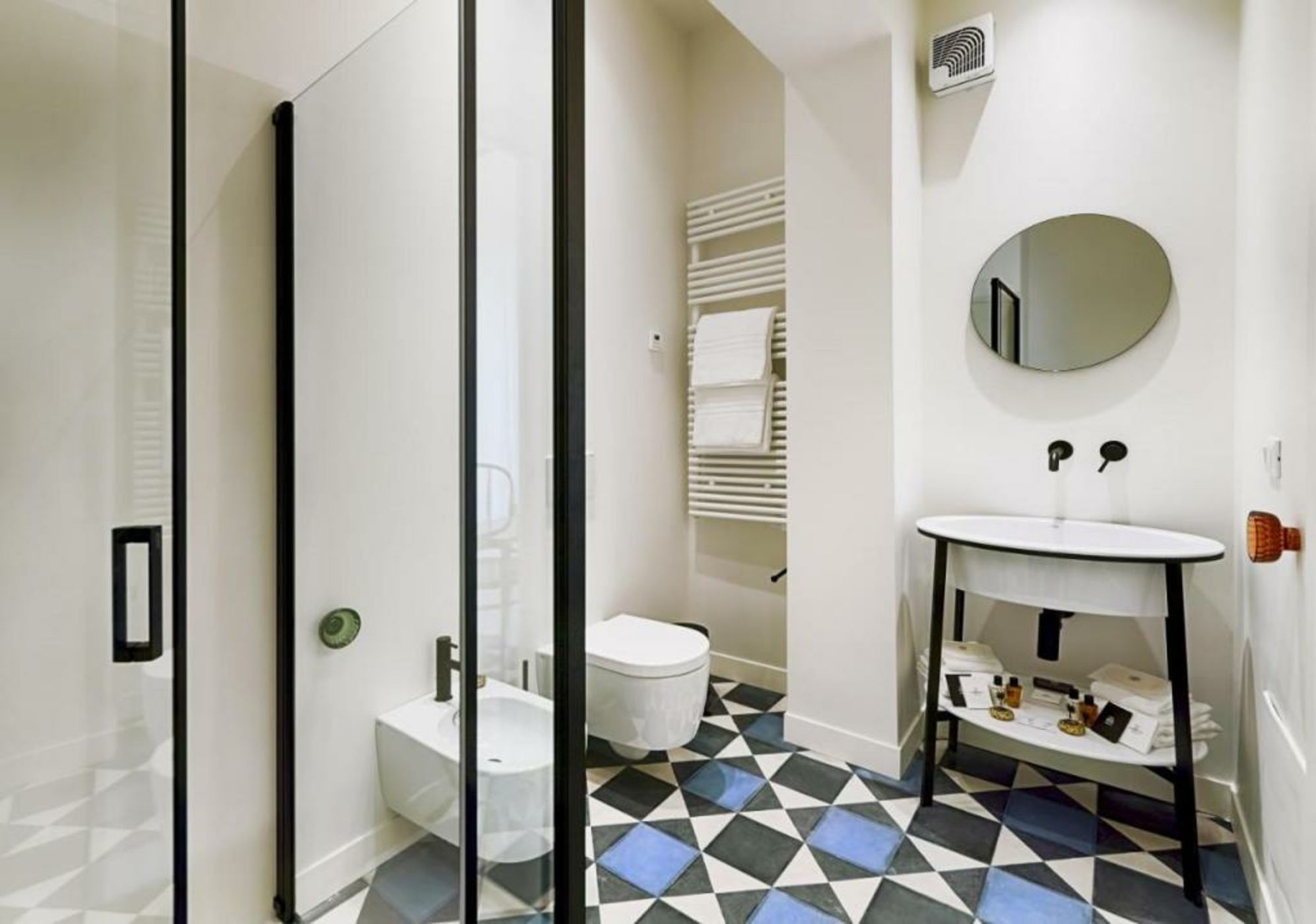 a.d. 1768 Boutique Hotel