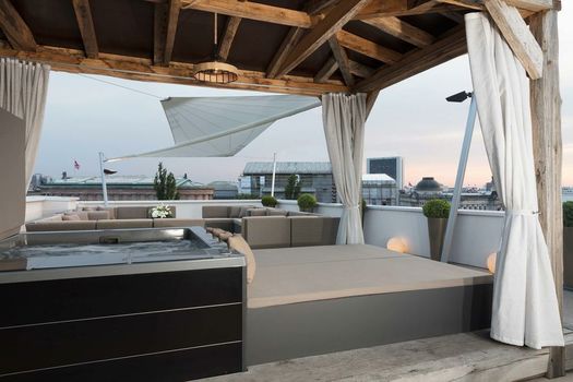 MONBIJOU PENTHOUSE by Suite.030 high class apartments