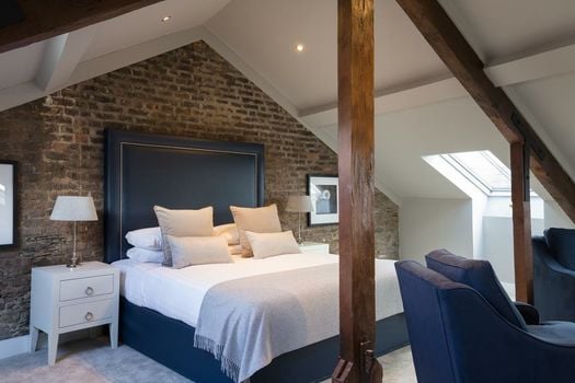 Giles Norman Gallery & Townhouse