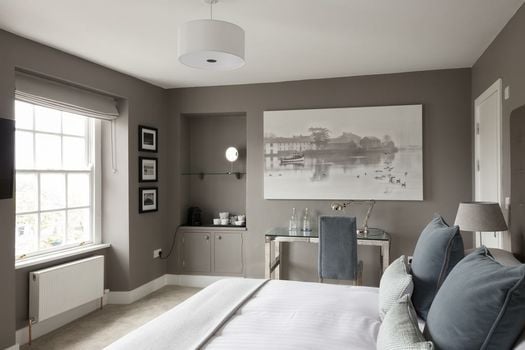 Giles Norman Gallery & Townhouse