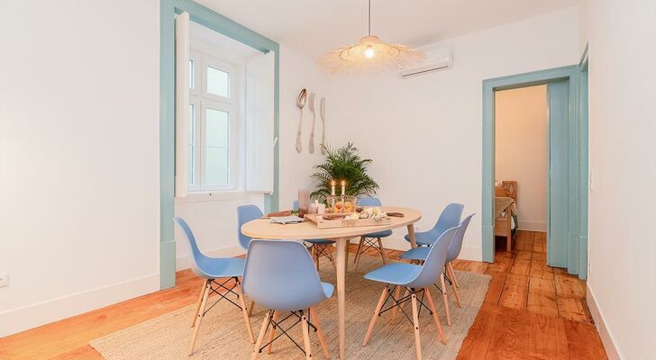 Blue & Bright Apartment in Baixa