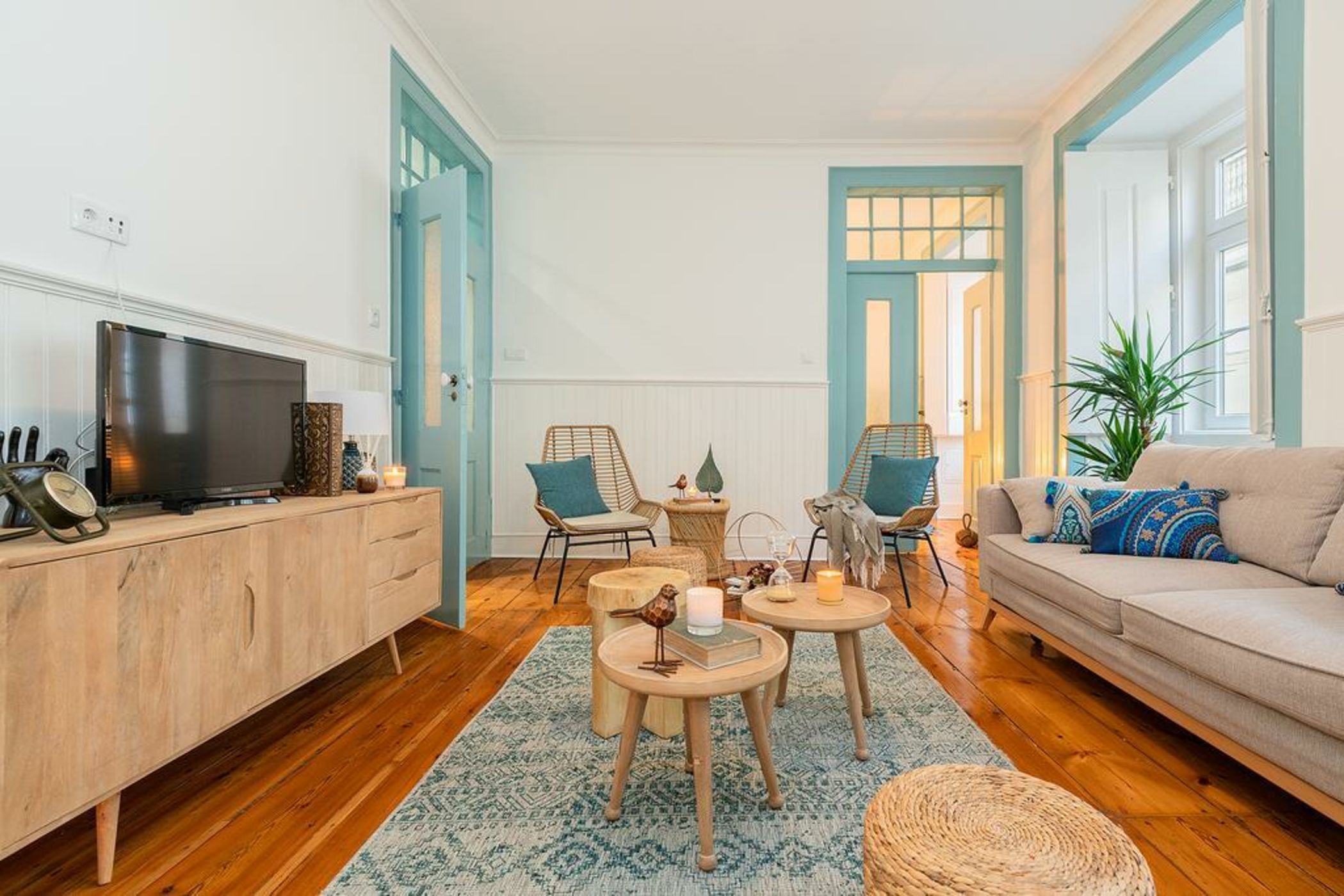 Blue & Bright Apartment in Baixa
