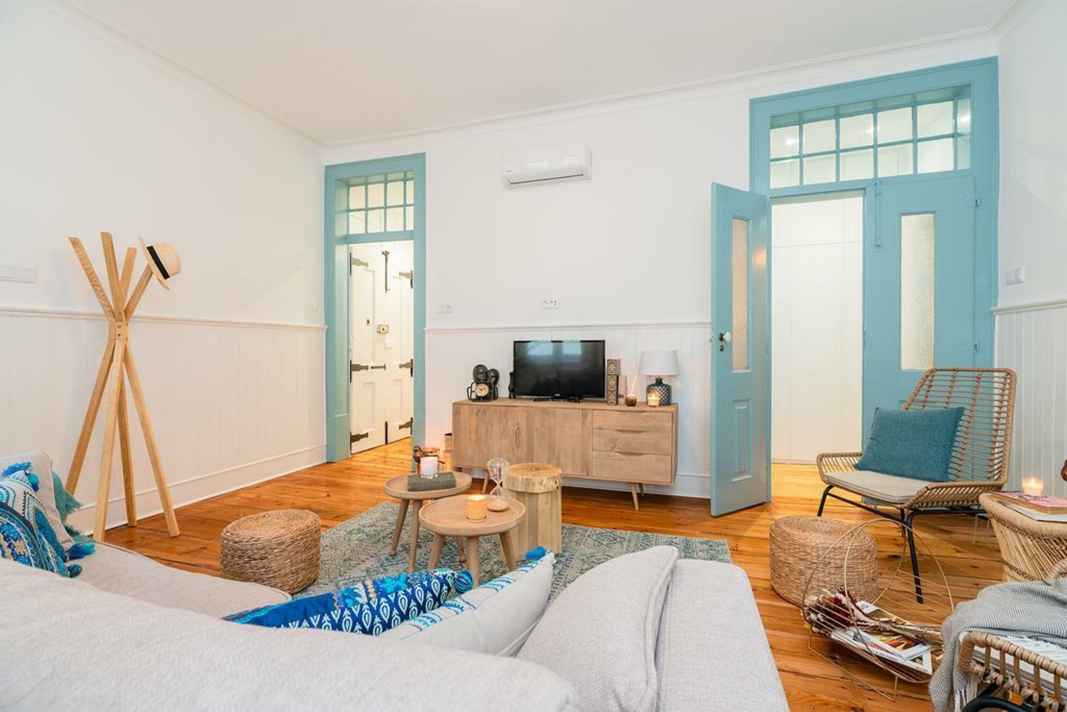 Blue & Bright Apartment in Baixa
