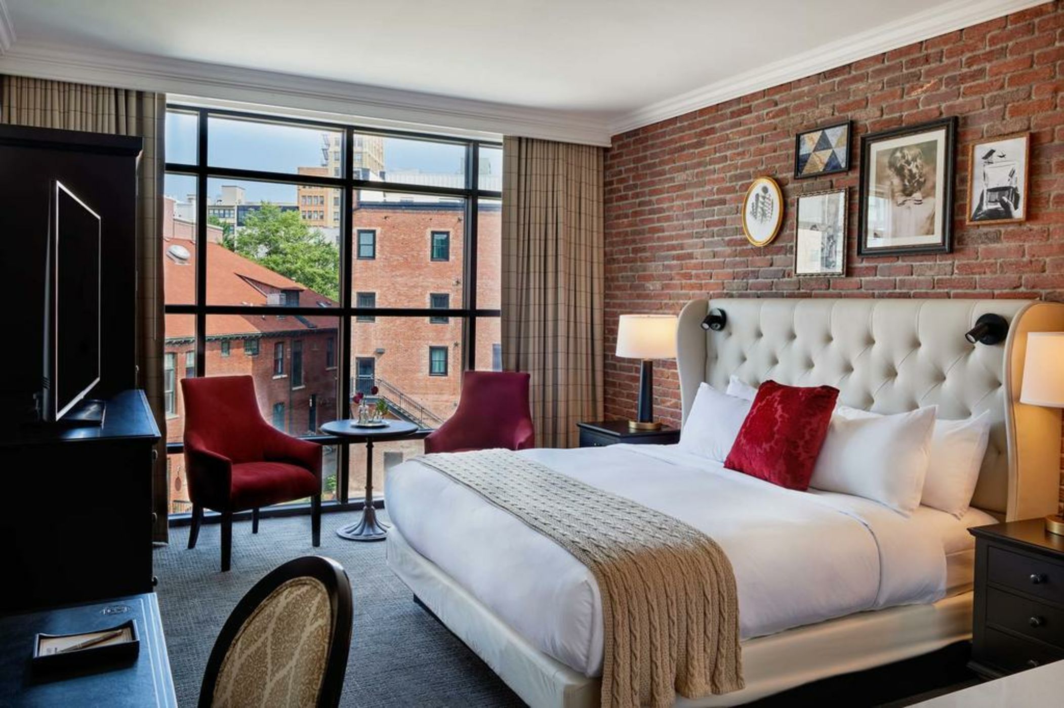 Foundry Hotel Asheville, Curio Collection By Hilton