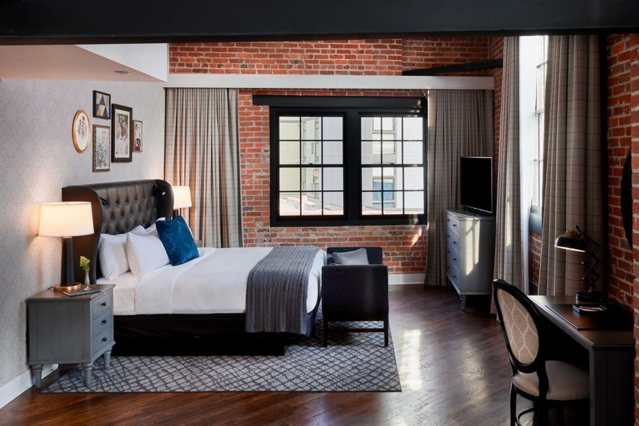 Foundry Hotel Asheville, Curio Collection By Hilton