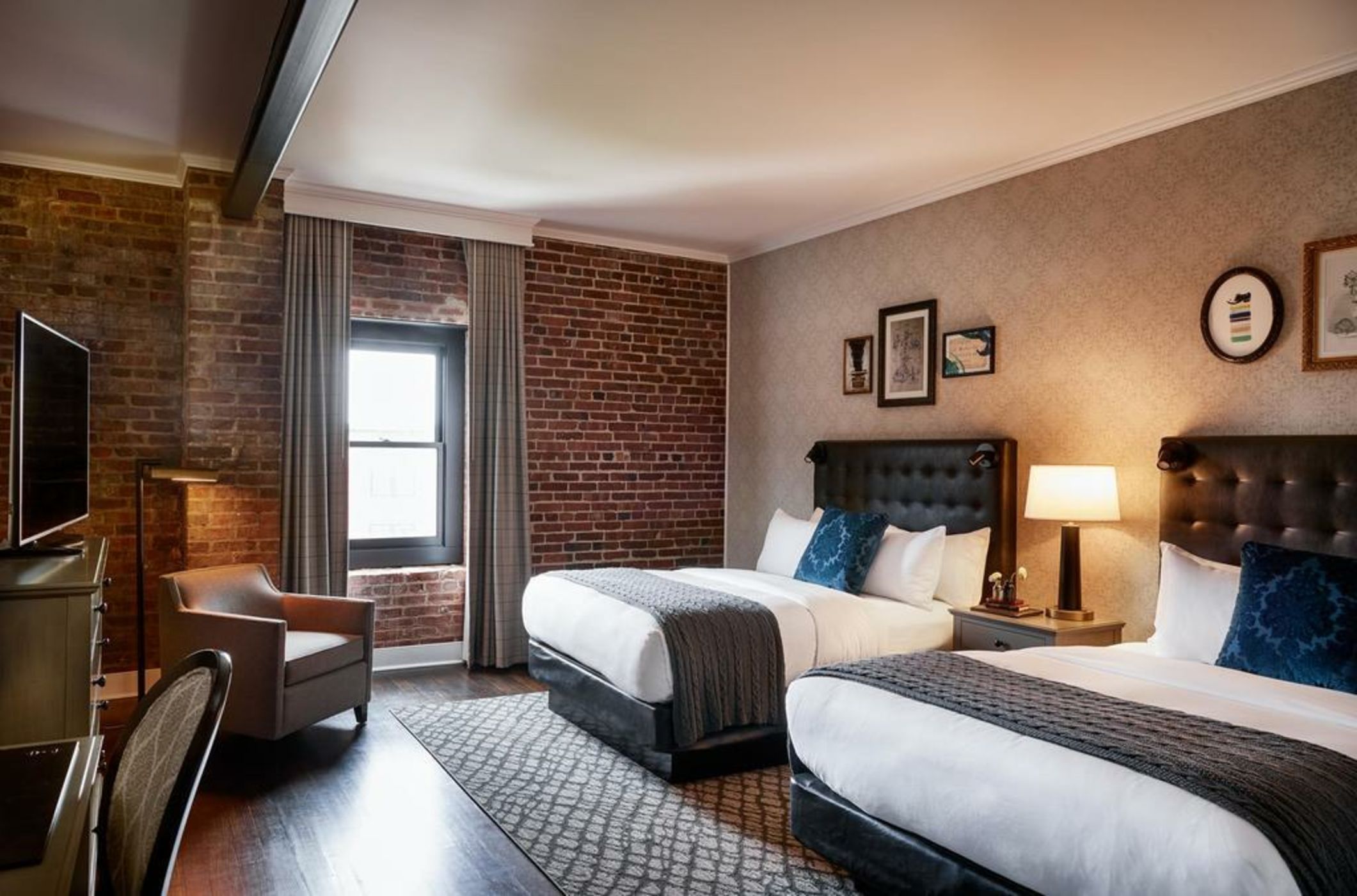 Foundry Hotel Asheville, Curio Collection By Hilton