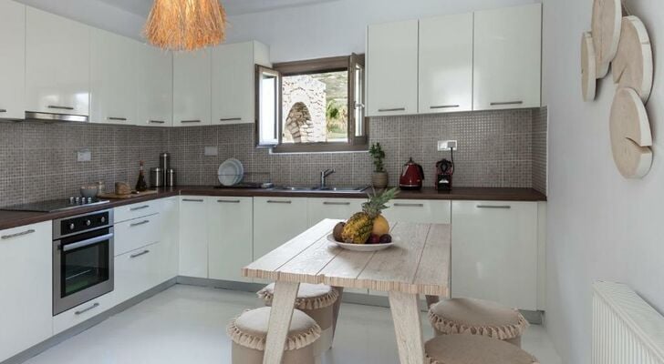 Amalgam Homes Paros