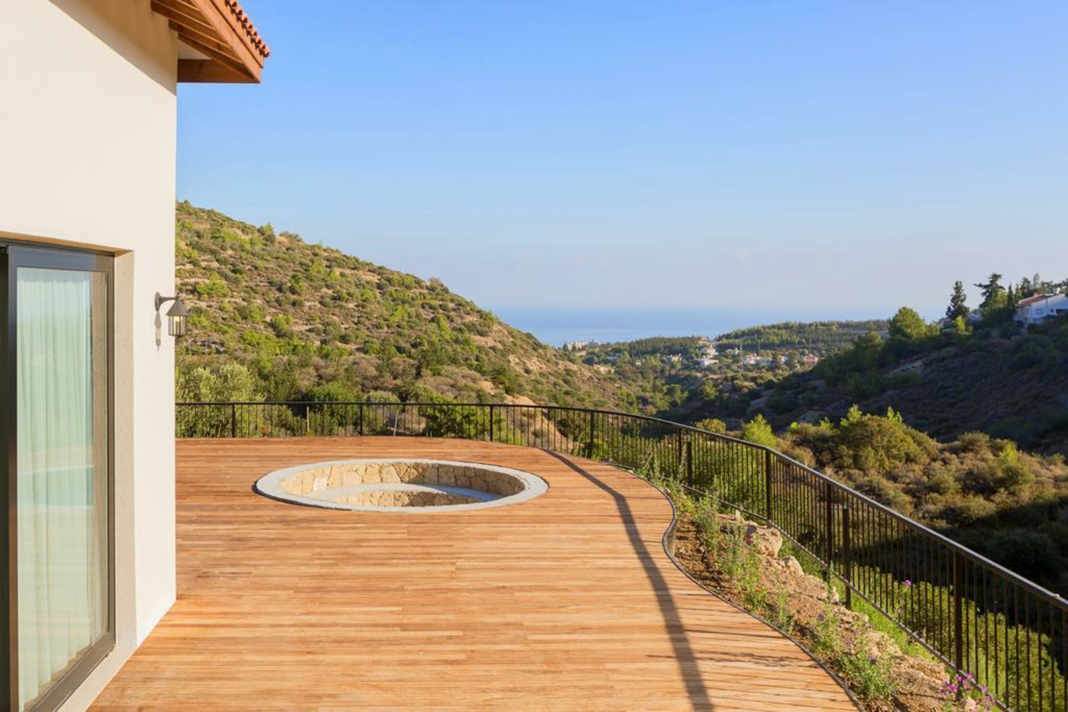 Gillham Luxury Boutique & Vineyard