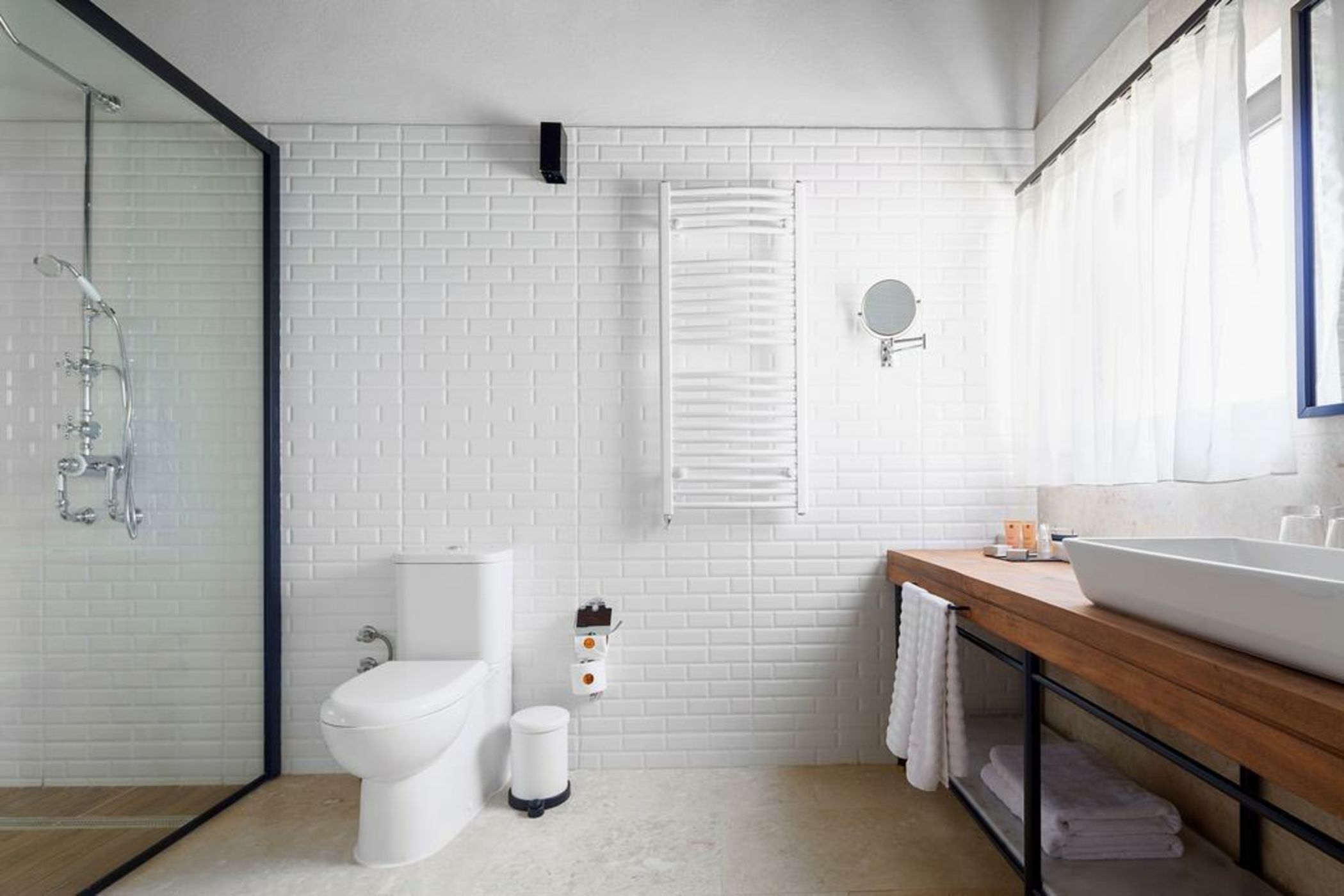 Gillham Luxury Boutique & Vineyard