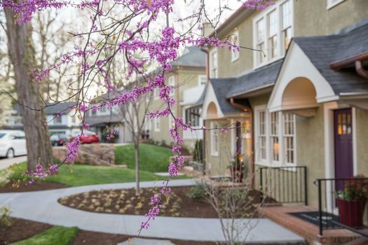 Oakhurst Inn