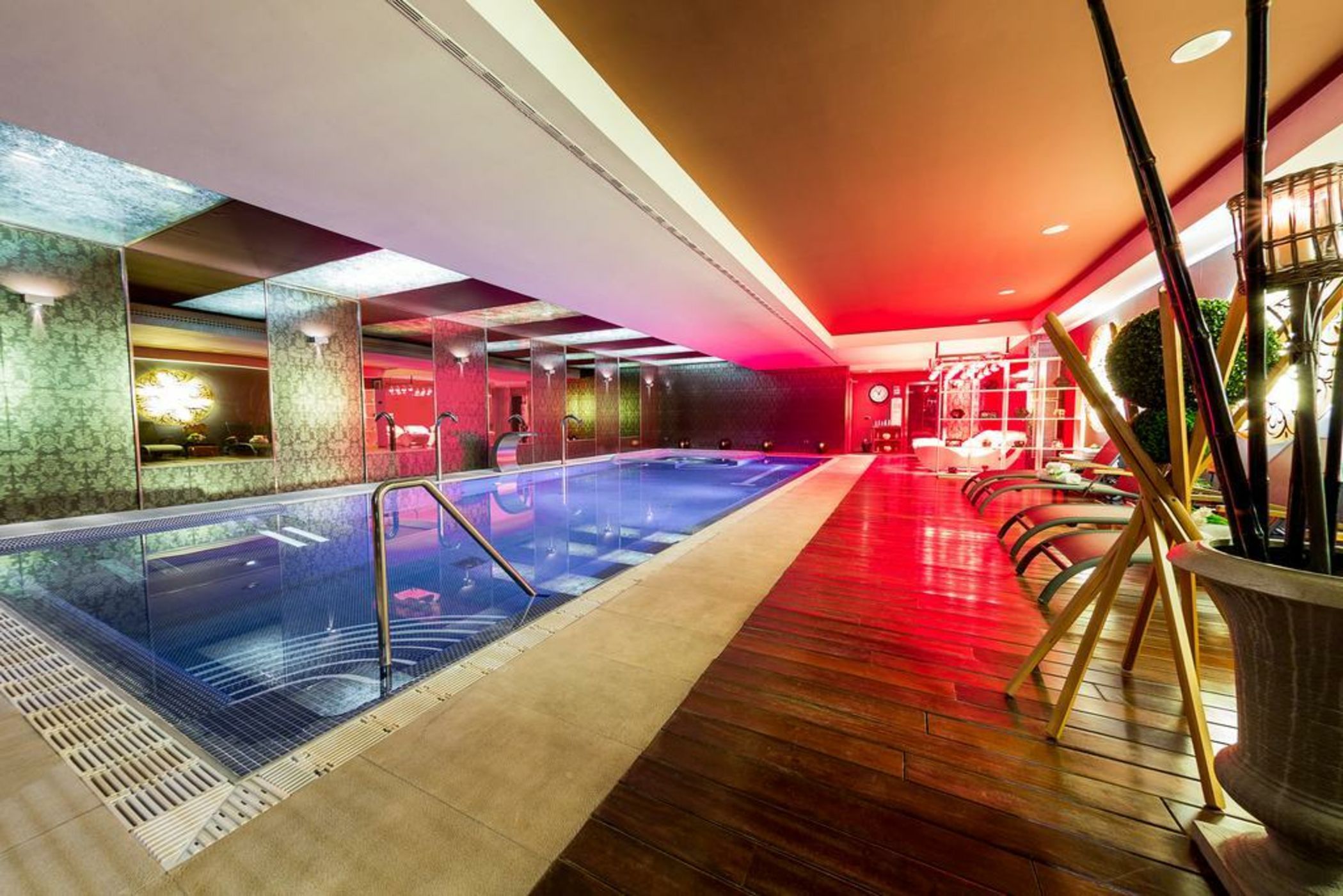 Castillo Del Bosque La Zoreda