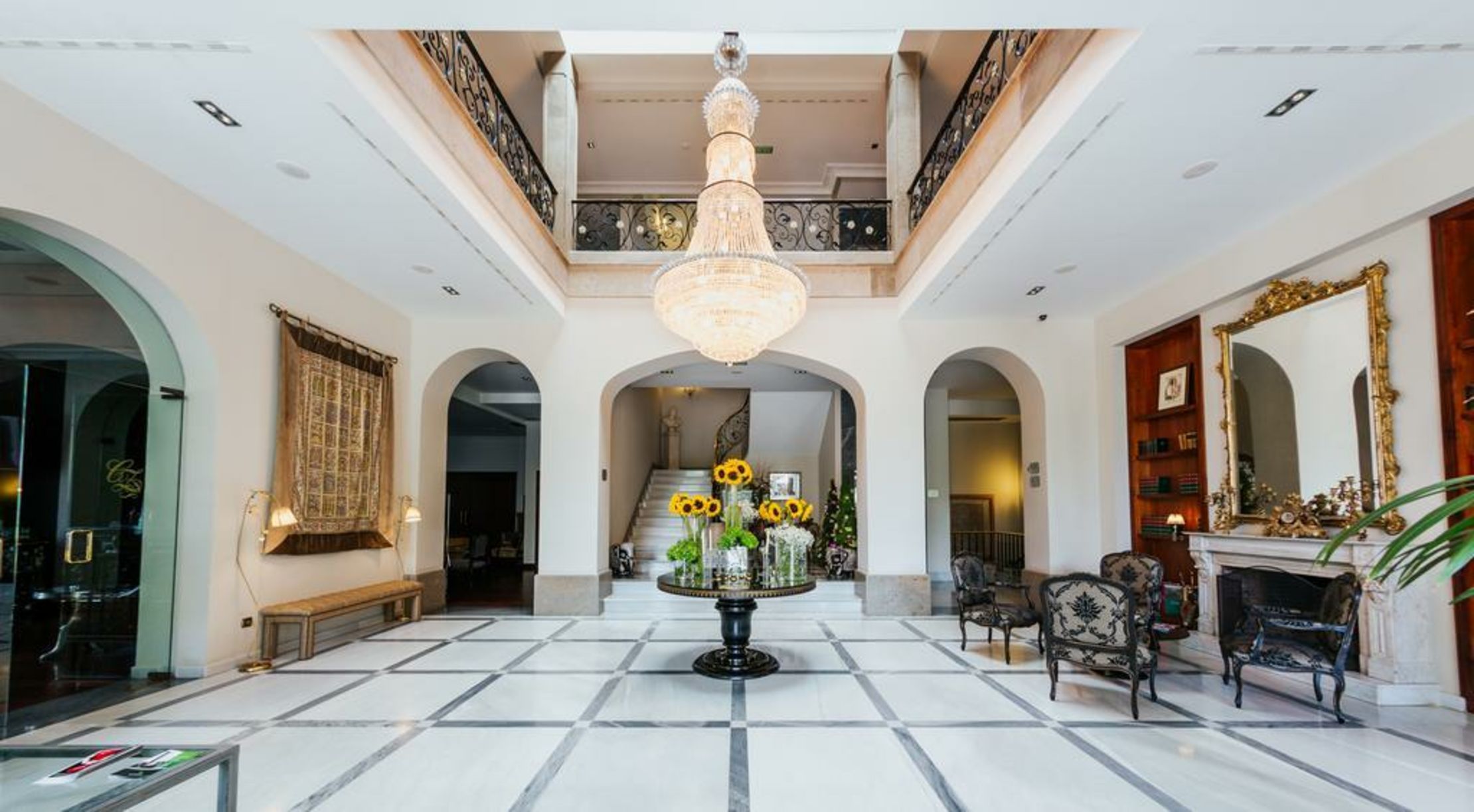 Castillo Del Bosque La Zoreda