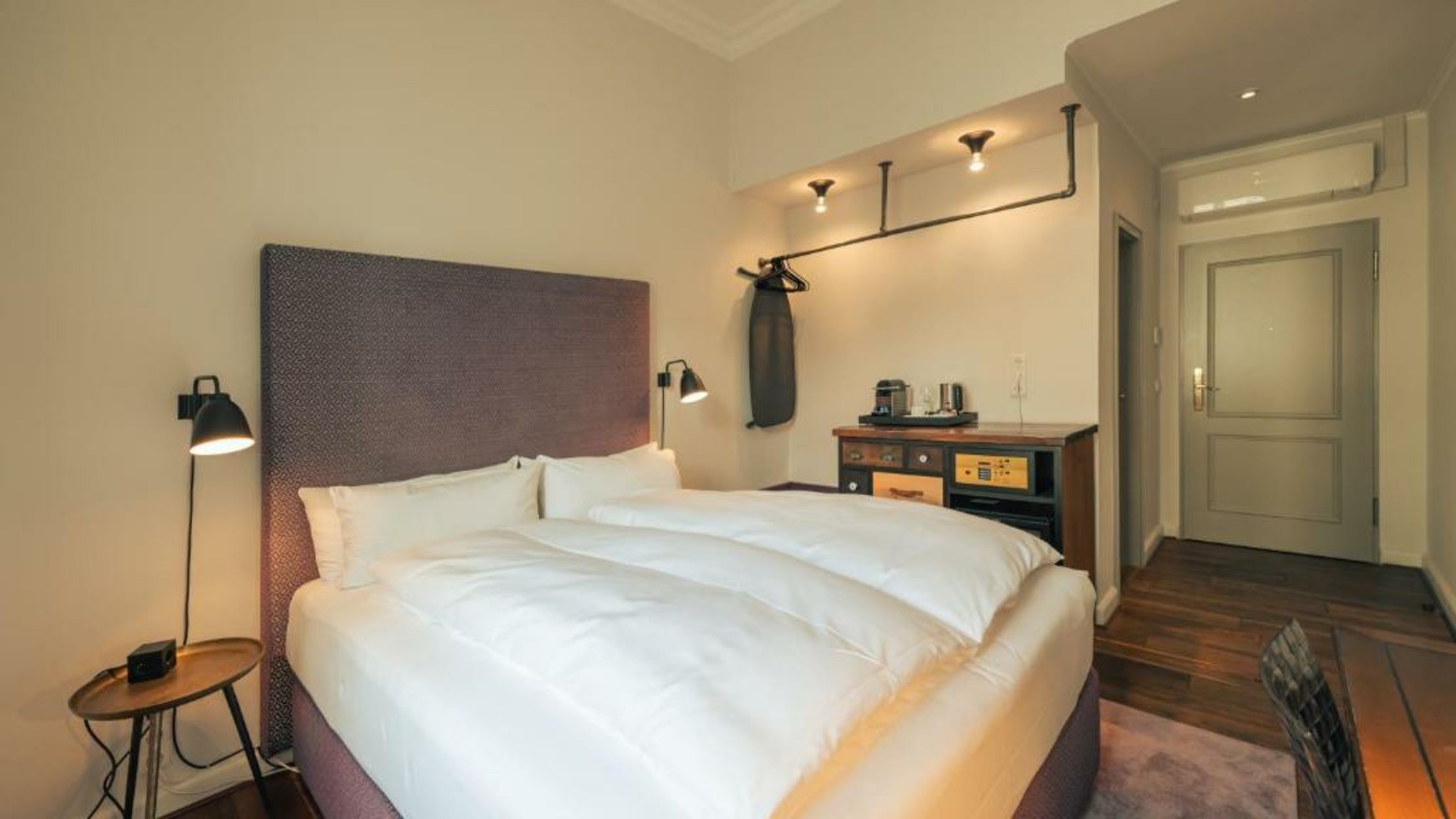 Digital check-in - THE DUDE by charly