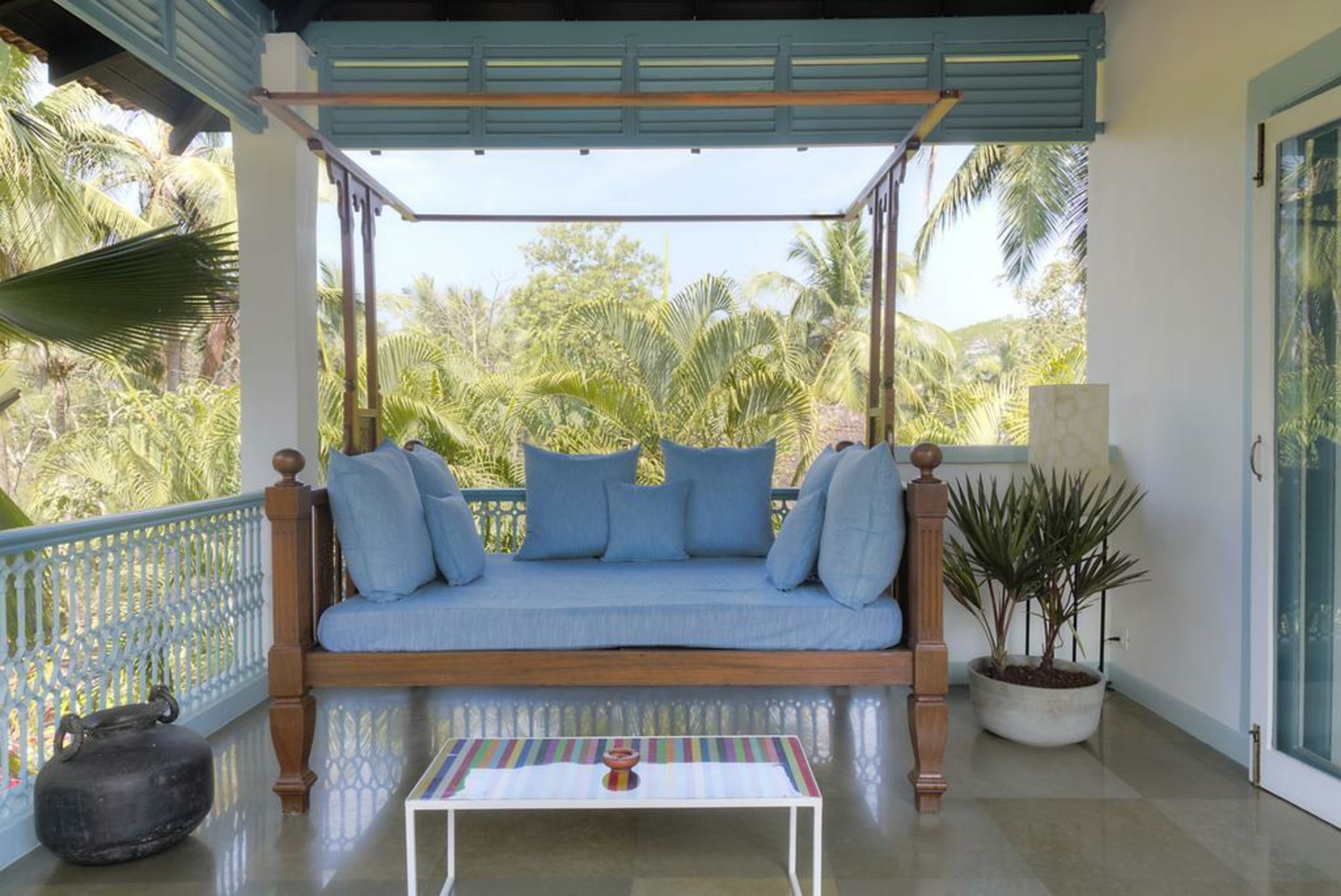 Assagao Bay by the Rose Nomad