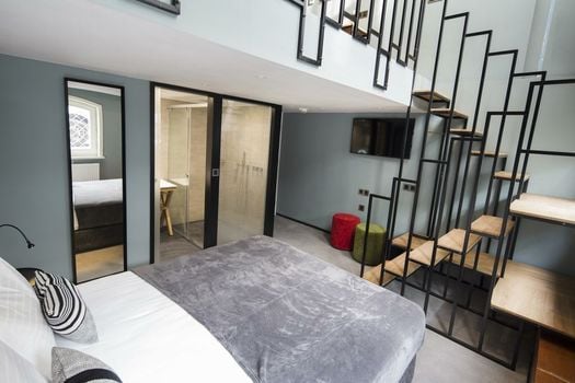 Quentin Zoo hotel