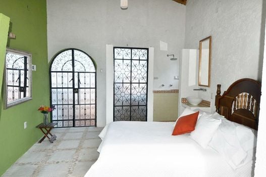 Casa de Zari B&B