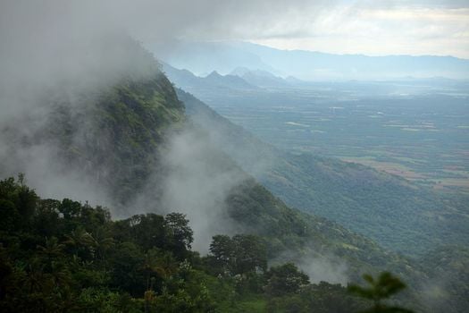 Hills & Hues