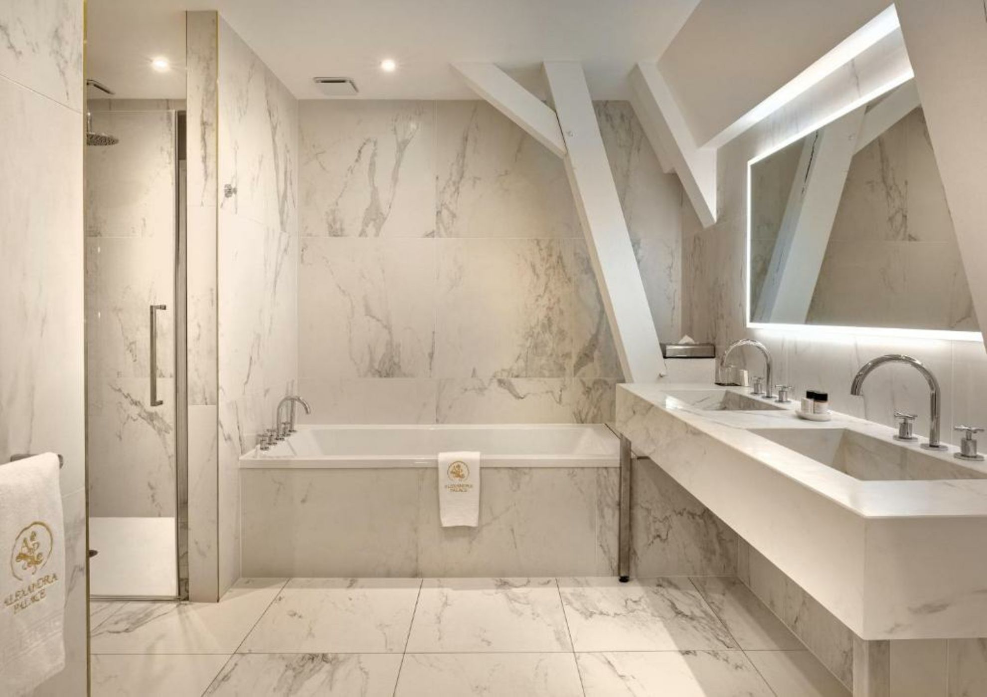 Alexandra Palace - La Maison Younan