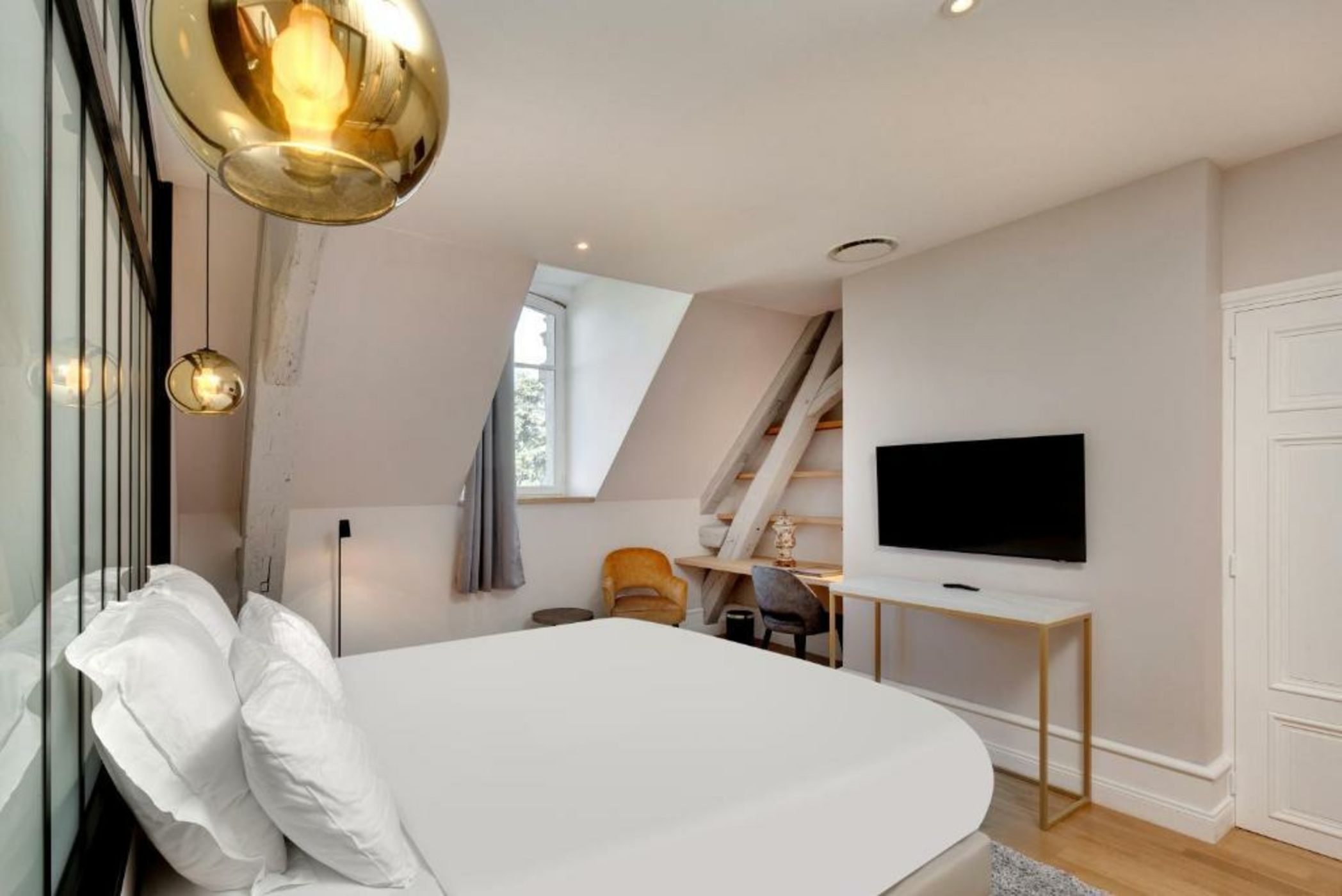 Alexandra Palace - La Maison Younan