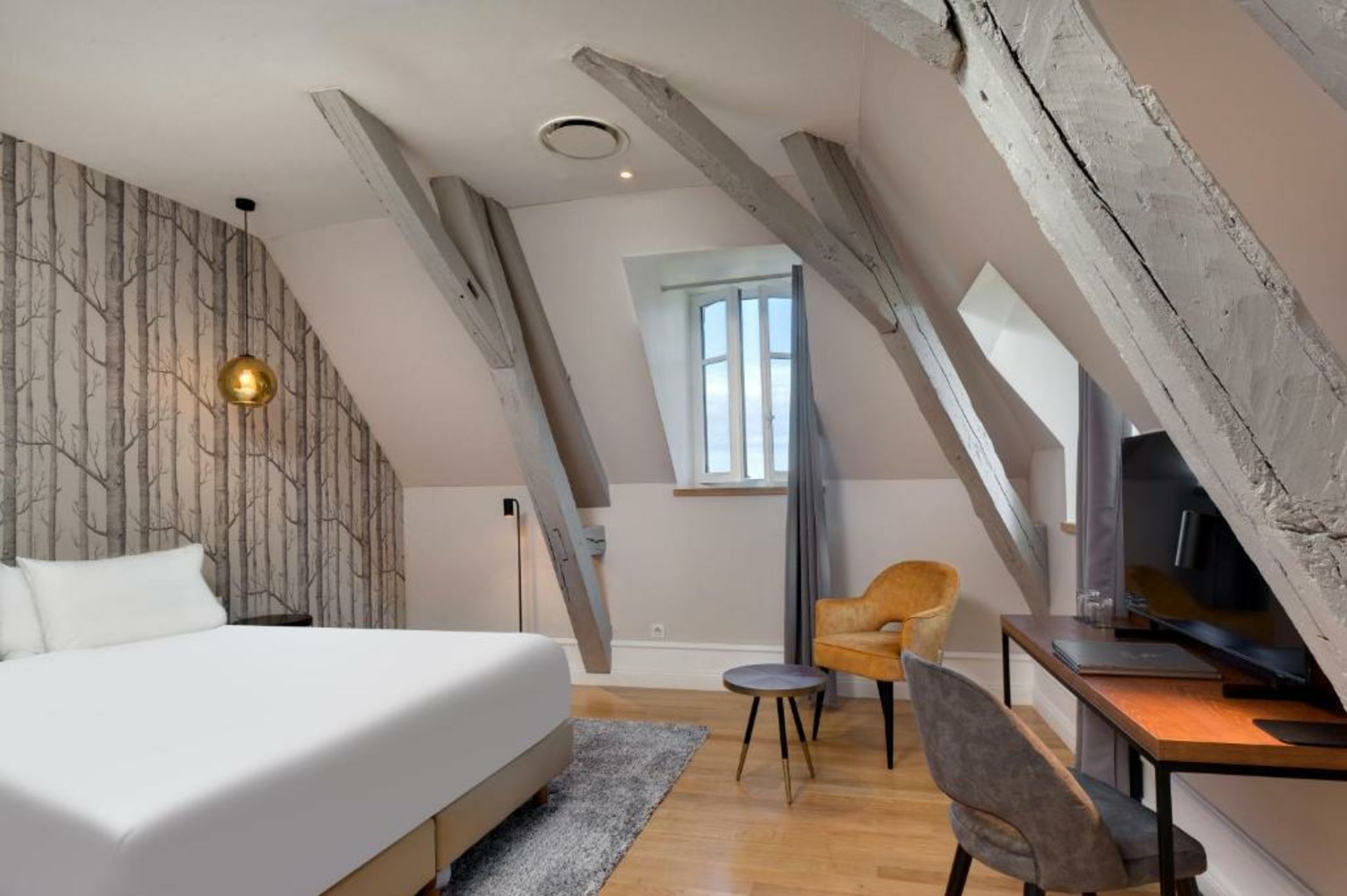 Alexandra Palace - La Maison Younan