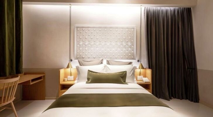 Umbral, Curio Collection By Hilton