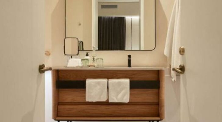 Umbral, Curio Collection By Hilton