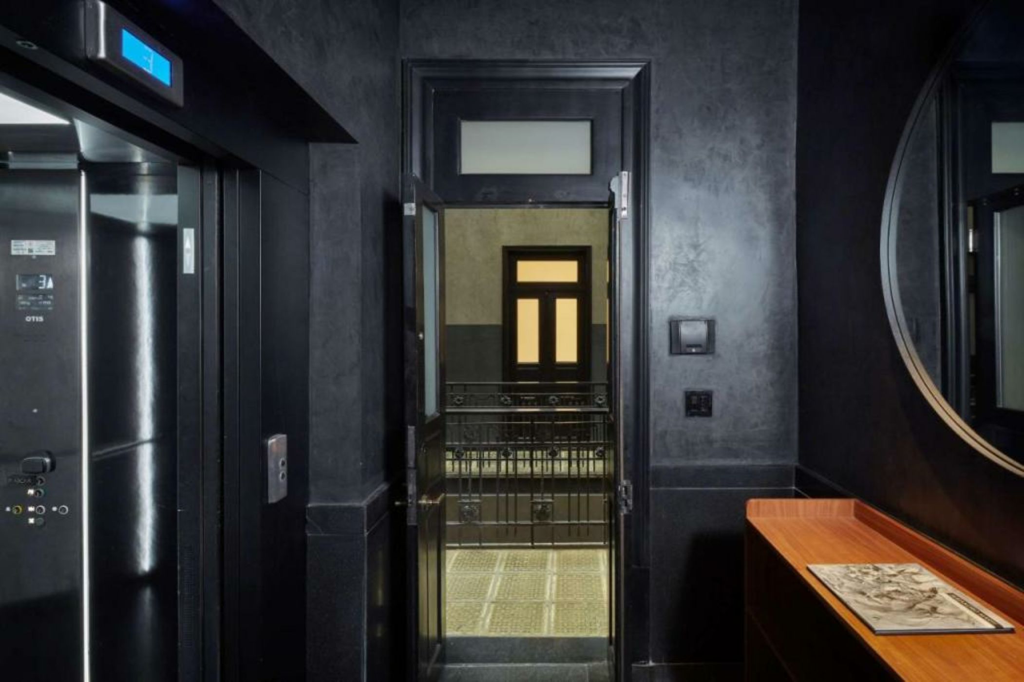 Umbral, Curio Collection By Hilton