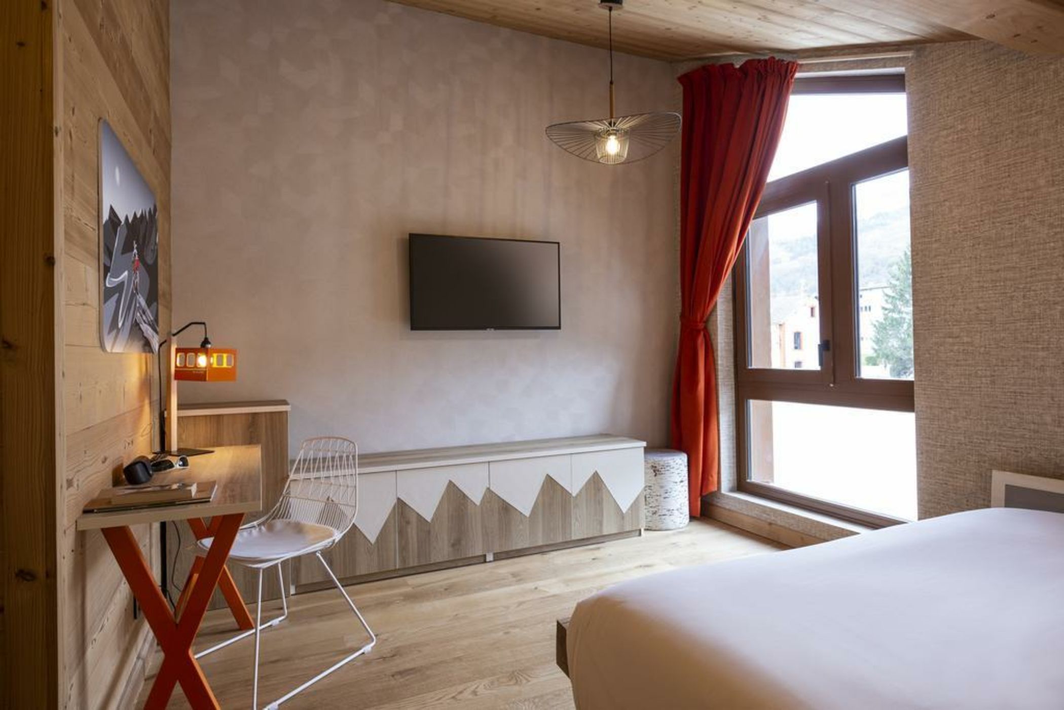 Base Camp Lodge Hotels