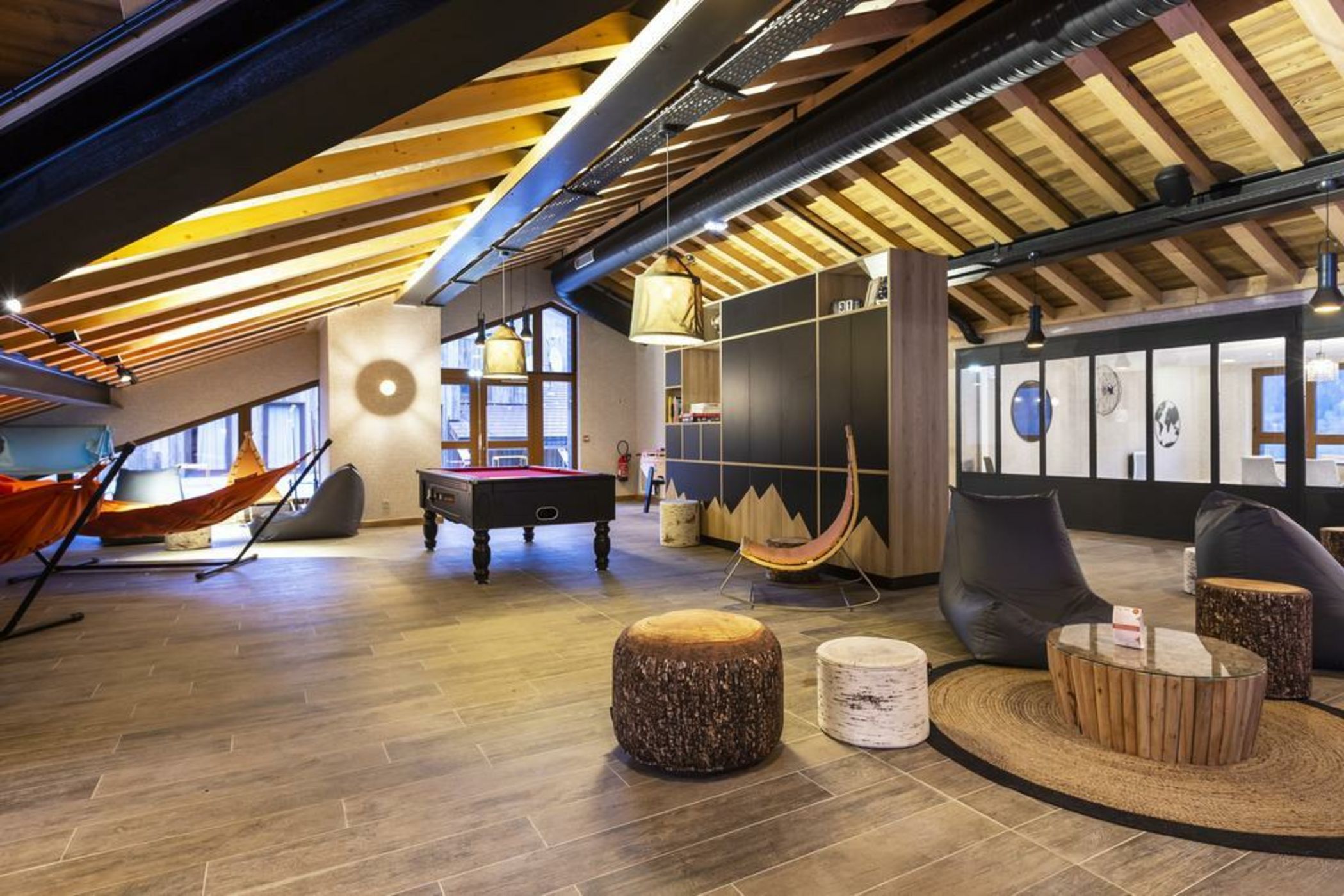 Base Camp Lodge Hotels