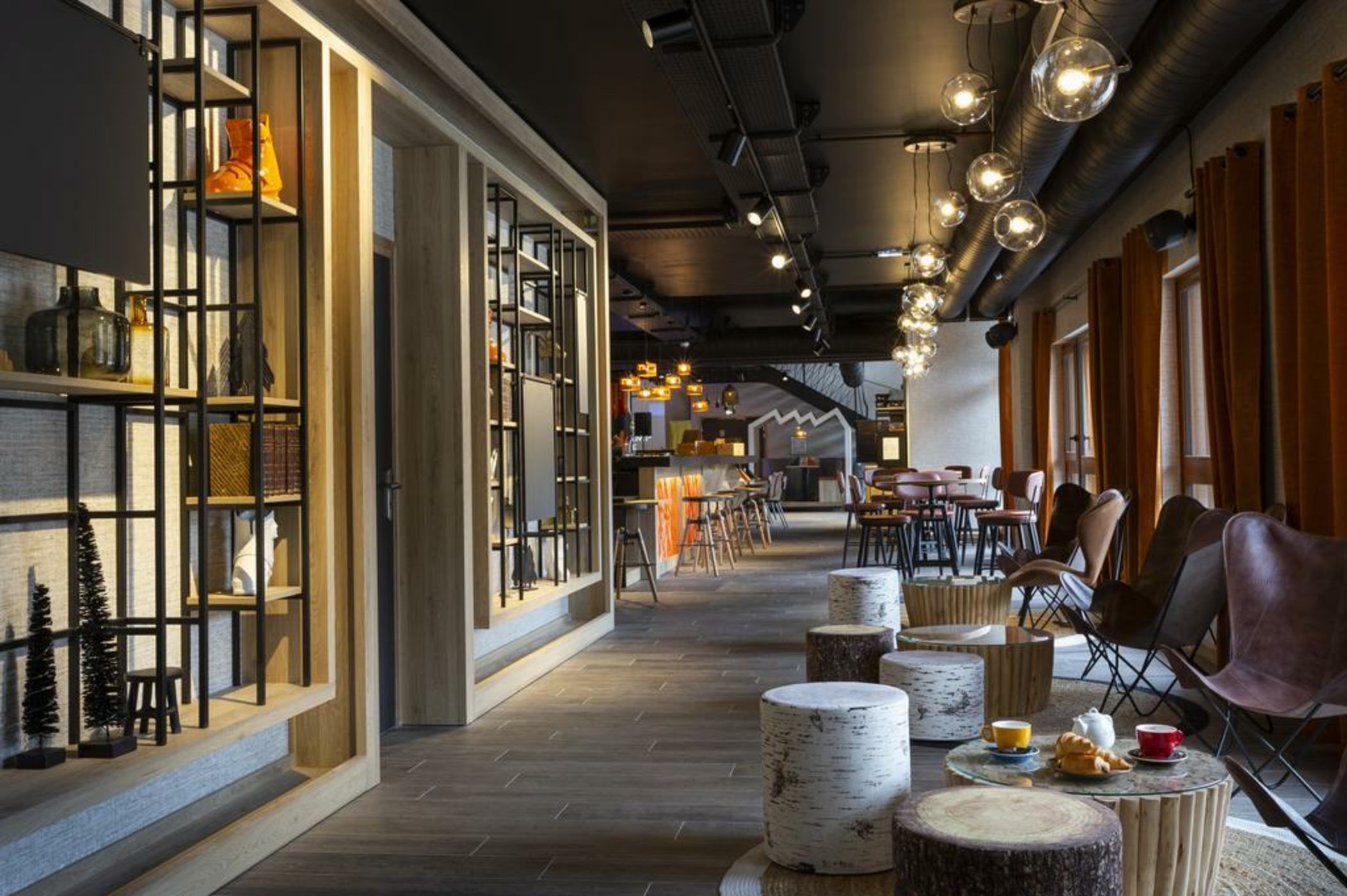 Base Camp Lodge Hotels