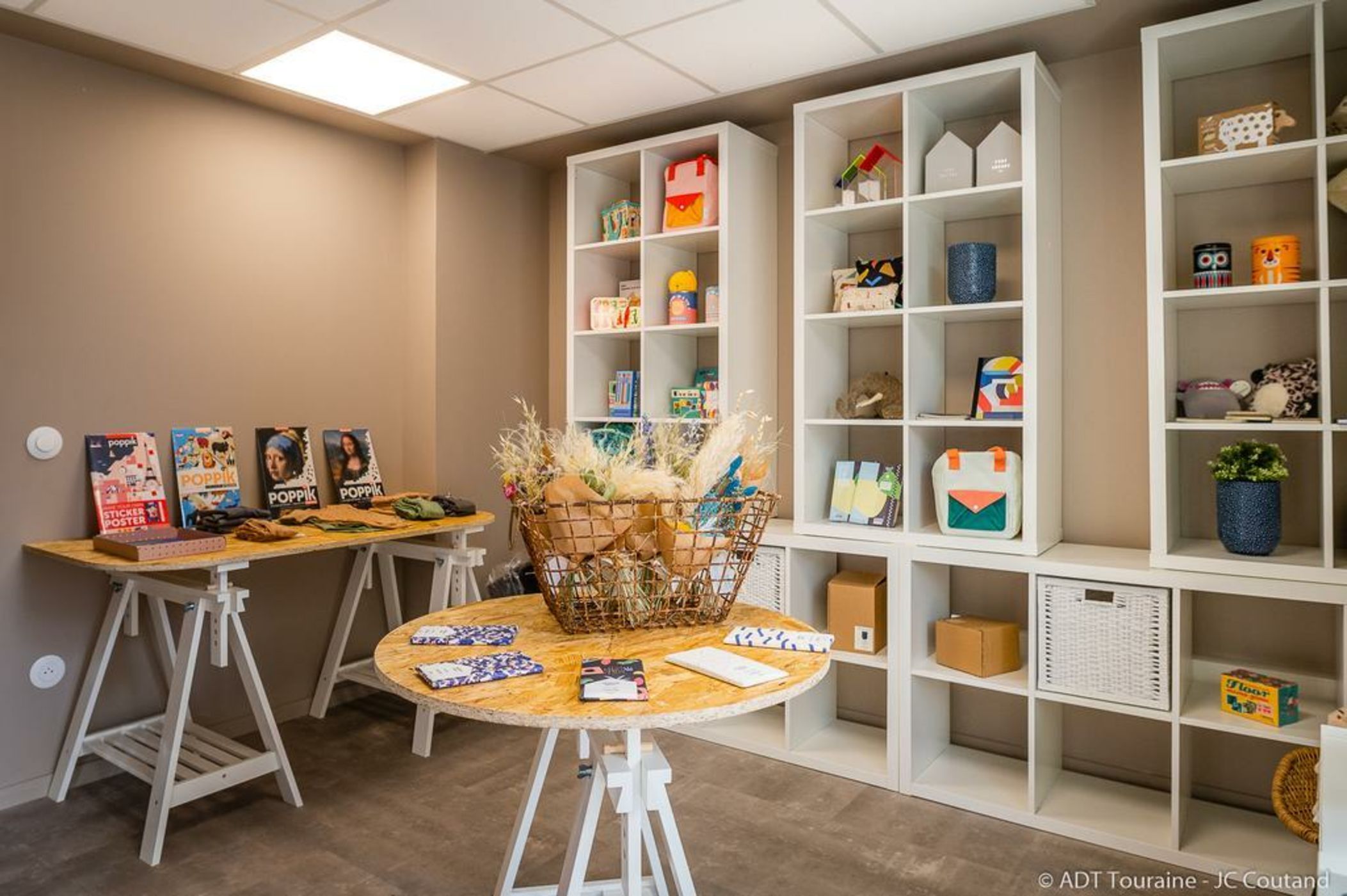 The People Hostel - Tours