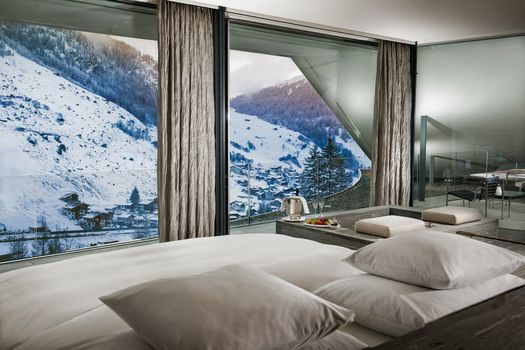 7132 Hotel