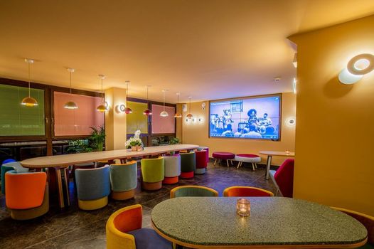 OMAMA Hotel