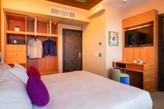 OMAMA Hotel