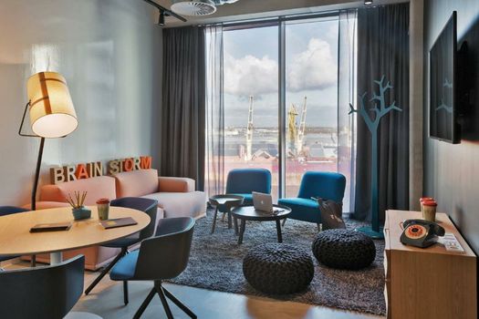 Moxy Amsterdam Houthavens