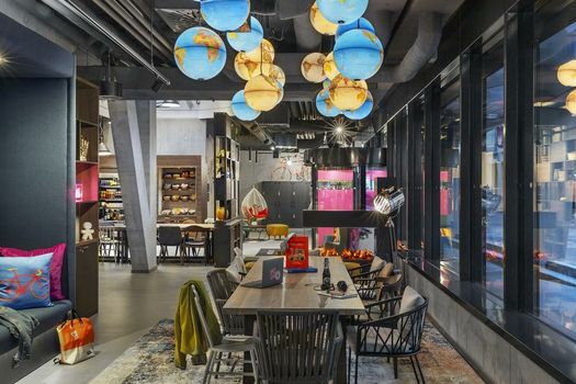 MOXY Lausanne City