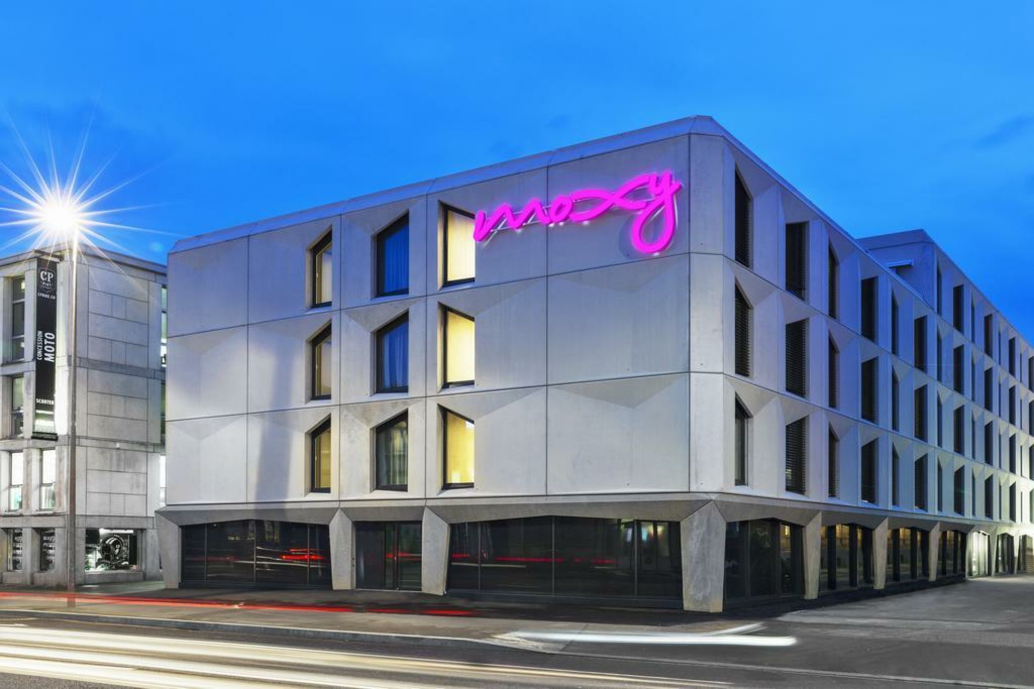 MOXY Lausanne City