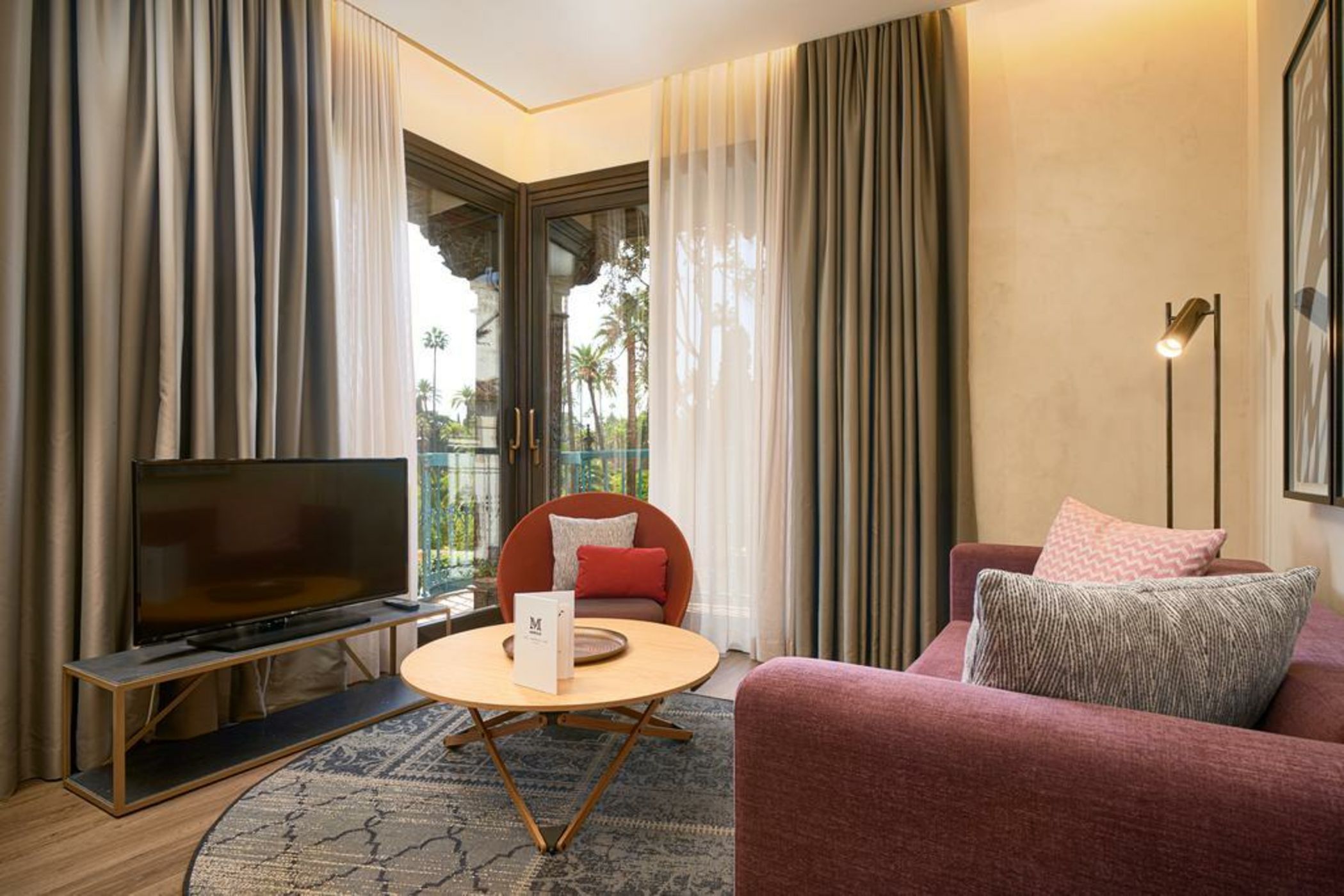 Suites Murillo Plaza Sta. Cruz