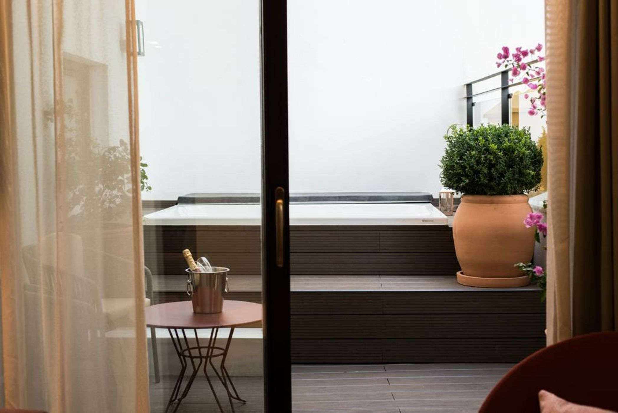 Suites Murillo Plaza Sta. Cruz